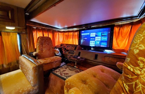 Las Cruces Casa | Vintage 80's Retro RV Experience, Back to 1985!