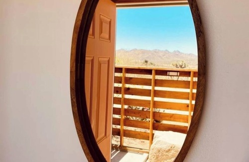 Joshua Tree Highlands Casa | Vintage Airstream near Joshua Tree National Park