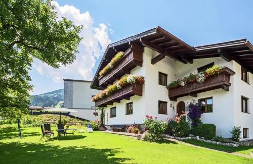 Kapfing Apartamento | Vintage Apartment in Fügen near Ski Area