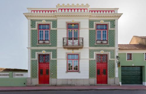 Ovar Casa | Vintage Balcony Guesthouse & Suites