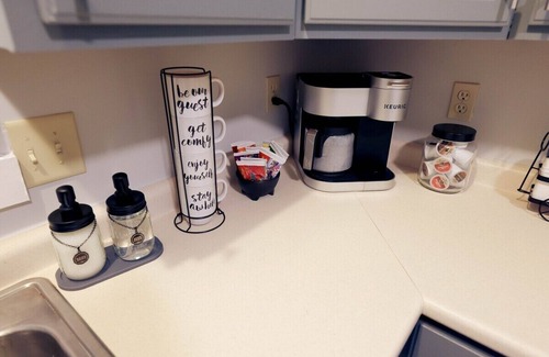 Near Northside Casa | Vintage Charm-Modern Comfort - 2BR Townhome -Near Downtown