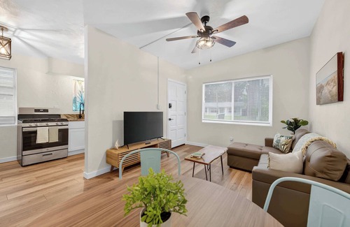 Port Orange Apartamento | Vintage Florida Retreat - Steps from riverfront