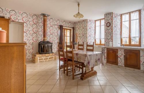 Nouart Casa | Vintage Holiday Home in Nouart