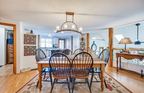 Larkspur Cabaña | Vintage Larkspur Farmhouse w/ Yard & Gas Grill!