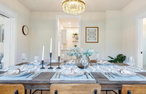 Broadway Casa | Vintage Meets Modern Spacious Capitol Hill Single Family home with 97 walk score