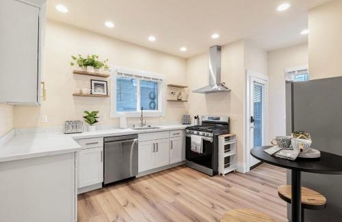 Broadway Casa | Vintage Meets Modern Spacious Capitol Hill Single Family home with 97 walk score