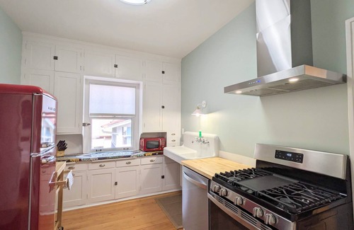 Union Park Apartamento | Vintage modern craftsman charmer - upper level duplex close to everything