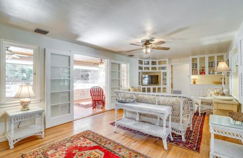 Mount Dora Casa | Vintage Mount Dora Cottage with Screened Porch!