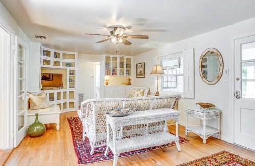 Mount Dora Casa | Vintage Mount Dora Cottage with Screened Porch!