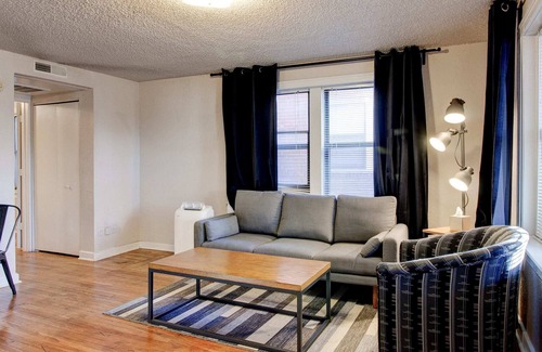 South Hyde Park Apartamento | Vintage MW 1BR With Full Kitchen by Zencity