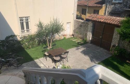 Shkoder Cama Y Desayuno | Vintage Villa