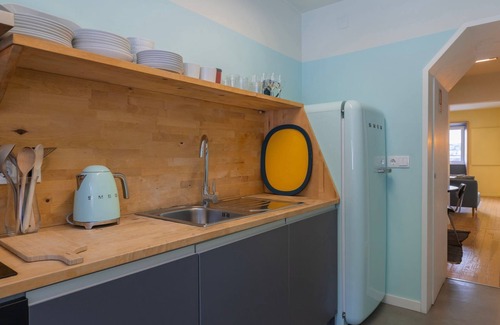 Mouraria Apartamento | Vintage w/ Castle View Apartment by LovelyStay