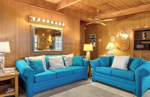 Laguna Beach Estates Casa | Vintage Waves