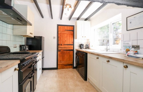 Freethorpe Casa | VINTNER'S COTTAGE, pet friendly, character holiday cottage in Reedham