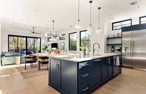 Brentwood Casa | Vinyl Vault: Pickleball, Pool, Playground, Poker