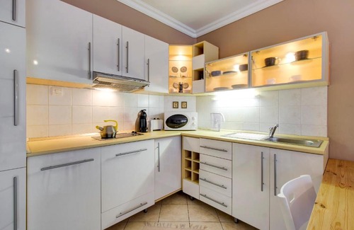 Ferencvaros Apartamento | Viola - Newly furnished with free garage!
