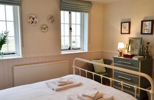 Deal Casa | Violet Cottage