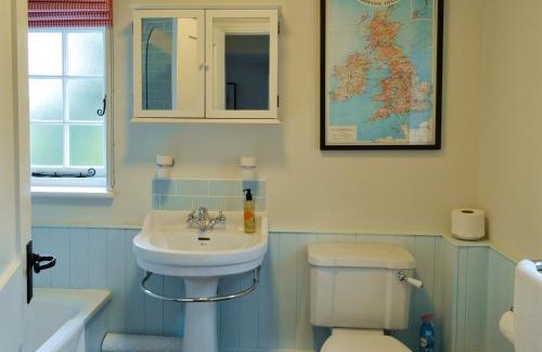 Deal Casa | Violet Cottage