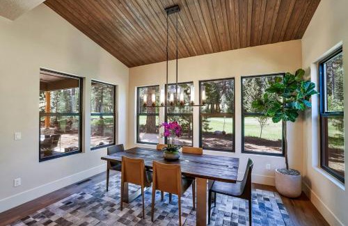 McCall Casa | Violet Retreat