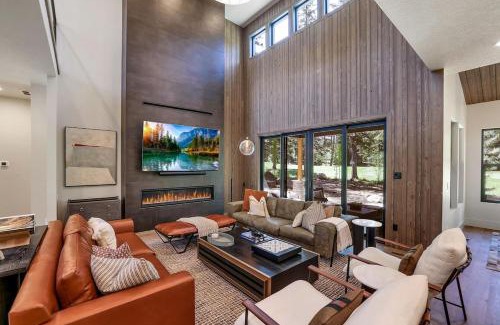 McCall Casa | Violet Retreat