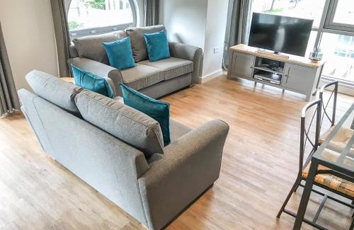 Swindon Apartamento | Violets Corner Luxury Swindon Town Apartment Great Location In The South West