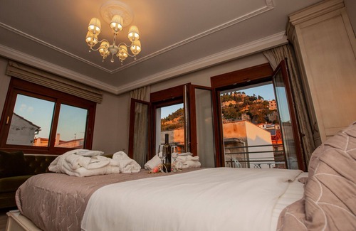 Gefira Mpania Apartamento | Vip Lepanto Castle Suites