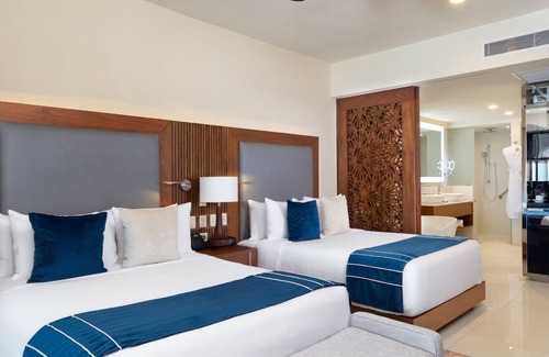 San José del Cabo Complejo | Acceso VIP ✩ Suite de 2 Habitaciones ✩ A 35 min del Aeropuerto ✩ 1776 ft²