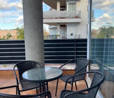 Angyalfold Apartamento | VIP MINI RESORT,Private Parking & Balcony