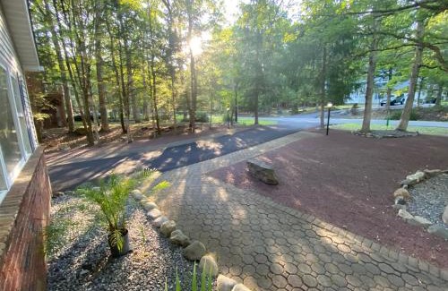 East Stroudsburg Villa | VIP Pocono Escape Water Park,Casino,All Inclusive