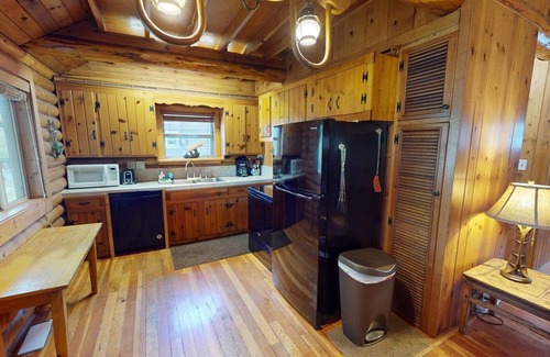 Gunnison Cabina | Virgil’s Cabin on the River