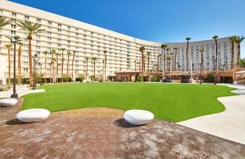 Las Vegas Complejo | Virgin Hotels Las Vegas, Curio Collection by Hilton