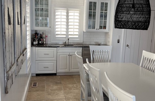 Virginia Beach Casa | Virginia Beach, Family Home CROATAN: Ocean front home in private neighborhood