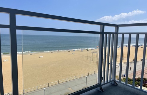 Virginia Beach Condominio | Virginia Beach, oceanfront, boardwalk, beach, fun, dolphins