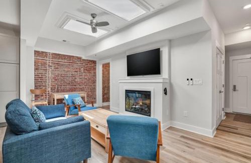 Cape Charles Casa | Virginia Lee - Brand new condo in downtown Cape Charles!