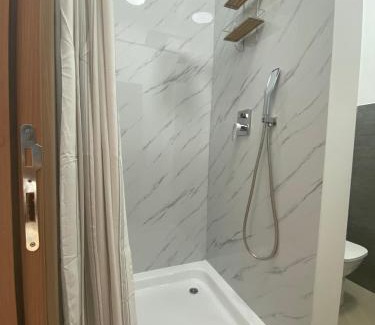 Valjevo Apartamento | Viridian Three Accommodation, Studio 1