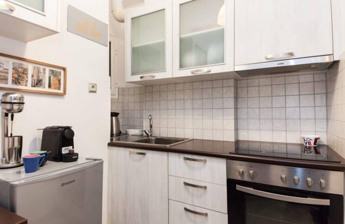 Vyronas Apartamento | Vironas Chic Sleek Modern Studio in Athens