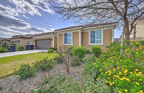 Visalia Cabaña | Visalia Home w/ Yard: 4 Mi to Downtown!