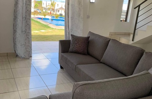 Calebasses Villa | Visharm Villa - Lovely 2-bedrooms vacation villa with 3 pools