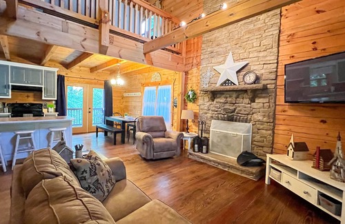 Pine Mountain Cabina | Rustic Star