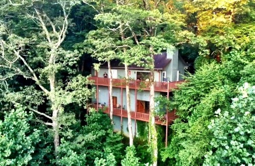 Sky Valley Casa | Visit Juniper Lodge; our 4-bdr mountain cabin located at the top of Sky Valley!