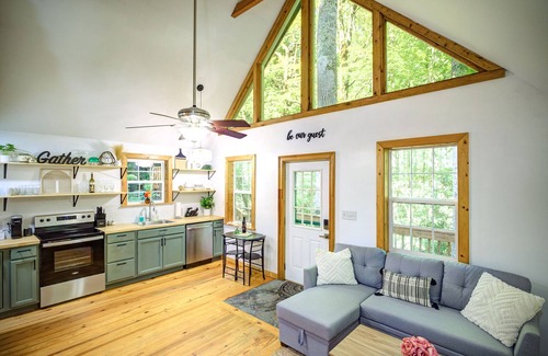 Mill Ridge Chalet De Esquí | Visit #mytreetophideaway located in Banner Elk, NC, nestled high in the trees.