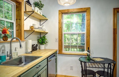 Mill Ridge Chalet De Esquí | Visit #mytreetophideaway located in Banner Elk, NC, nestled high in the trees.