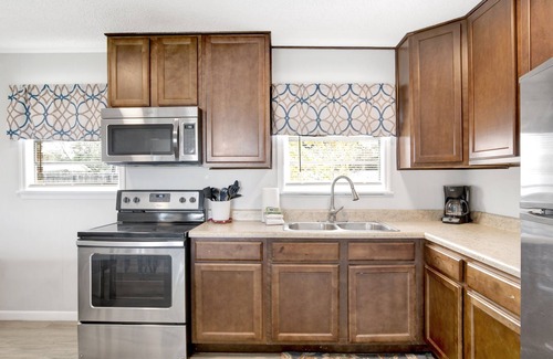Brent Casa | Visit Pensacola! Home near PCC, beaches, downtown.