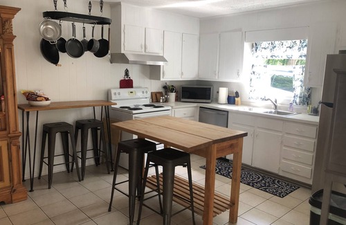 Northport Casa | Visit UA and get a Lake Escape as a bonus!