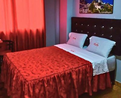 San Martín de Porres Hotel | Visita Lima con excelente ubicación, wifi gratis y vistas en "Hostal Paris"