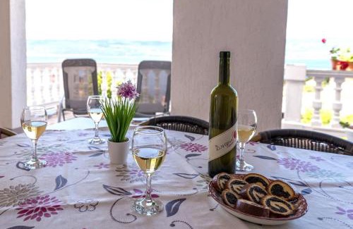 Vrbnik Apartamento | Visnja 1 - apartment with private pool and seaview