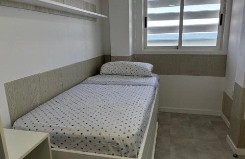 Faro de Cullera Apartamento | Vista al mar con piscina