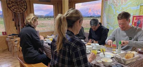 Torres Del Paine Cama Y Desayuno | Vista al Paine - Refugio de Aventura
