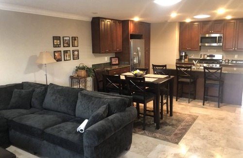 Yountville Condominio | "Vista Creek" Condo is just a short walk into the center of charming Yountville.