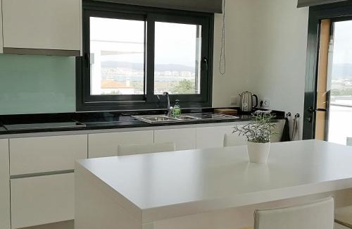 Salir do Porto Apartamento | Vista da Baia